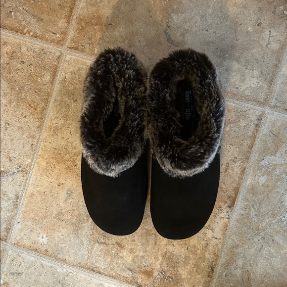 Skechers Tone Ups Slip-On Clogs - Picture 5 of 9